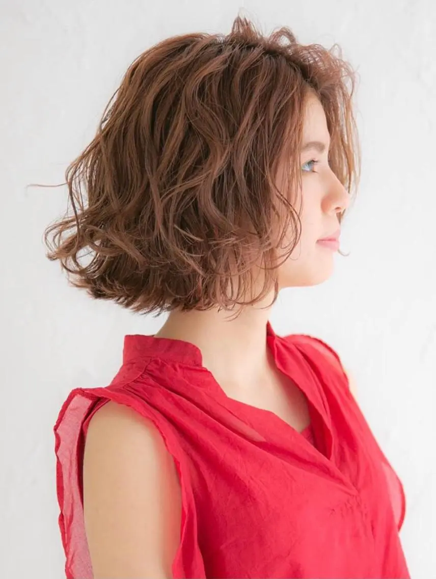 セミロング 透け感カラー⭐️ EARTH高田馬場のヘアスタイル