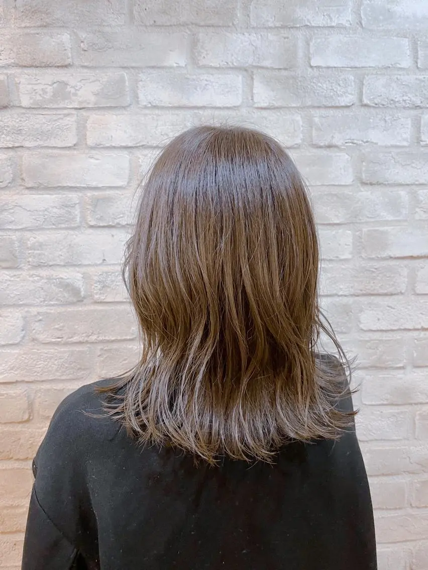 ミディアム レイヤーカット しみず りぶのヘアスタイル