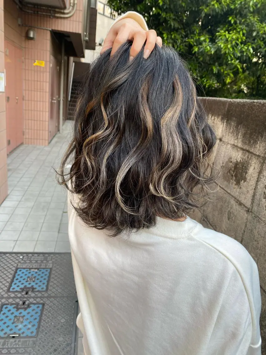 ミディアム カラー ハイライトカラー ハイライト 髪質改善、エクステ 山口卓哉のヘアスタイル