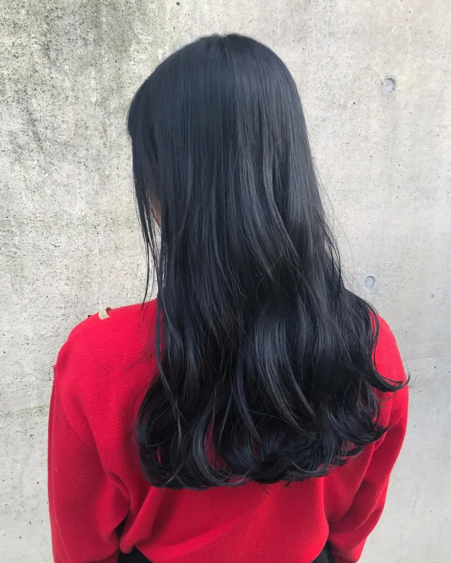 ロング カラー 黒髪 グレーブラック フレンチボブパーマ Yuukiのヘアスタイル