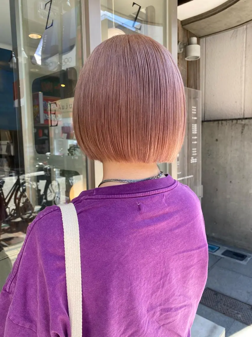 ショート カラー パーマ ヘアアレンジ メンズ キッズ ネイル mana 暖色カラーカットのヘアスタイル