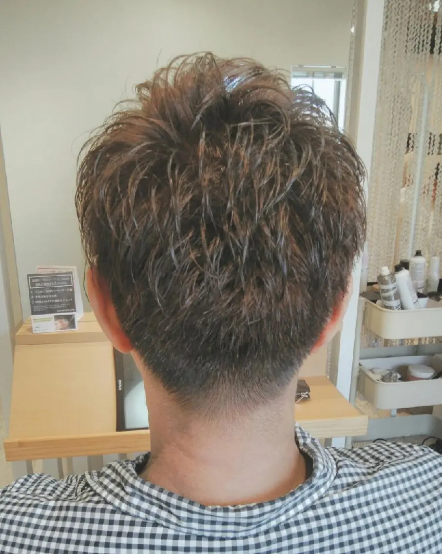 ショート カラー メンズ 酸性ストレート/ブリ ーチなしWカラー河本のヘアスタイル