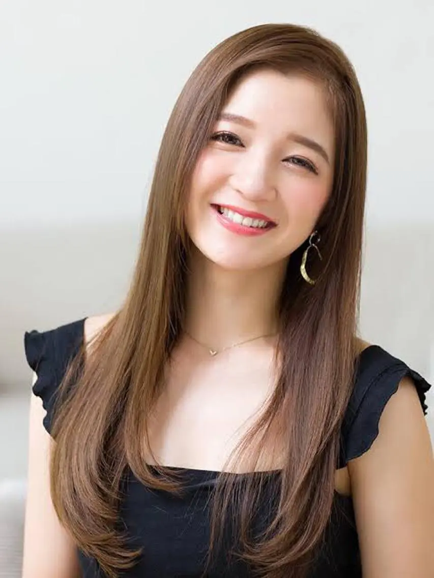 ロング 佐々木 綾のヘアスタイル