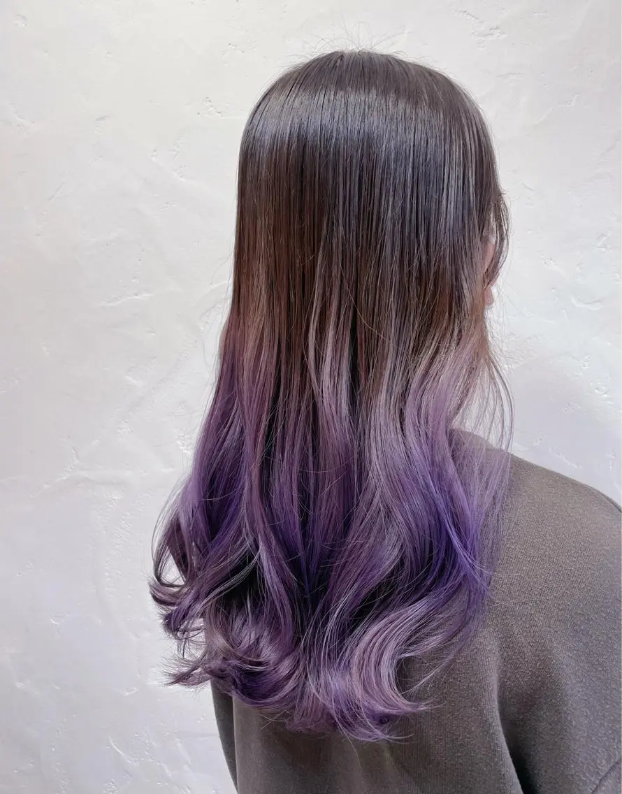 セミロング カラー グラデーションカラー パープルカラー ヘアカラー トリートメント ふわっとレイヤー 🪽スガヤハルミのヘアスタイル