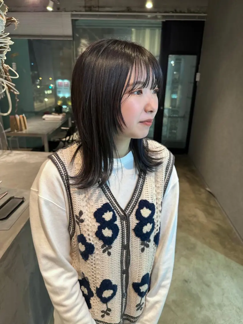 セミロング ボブ 外ハネヘア ウルフカット 鎌田隆雅　札幌美容師 イトシテ　カットのヘアスタイル