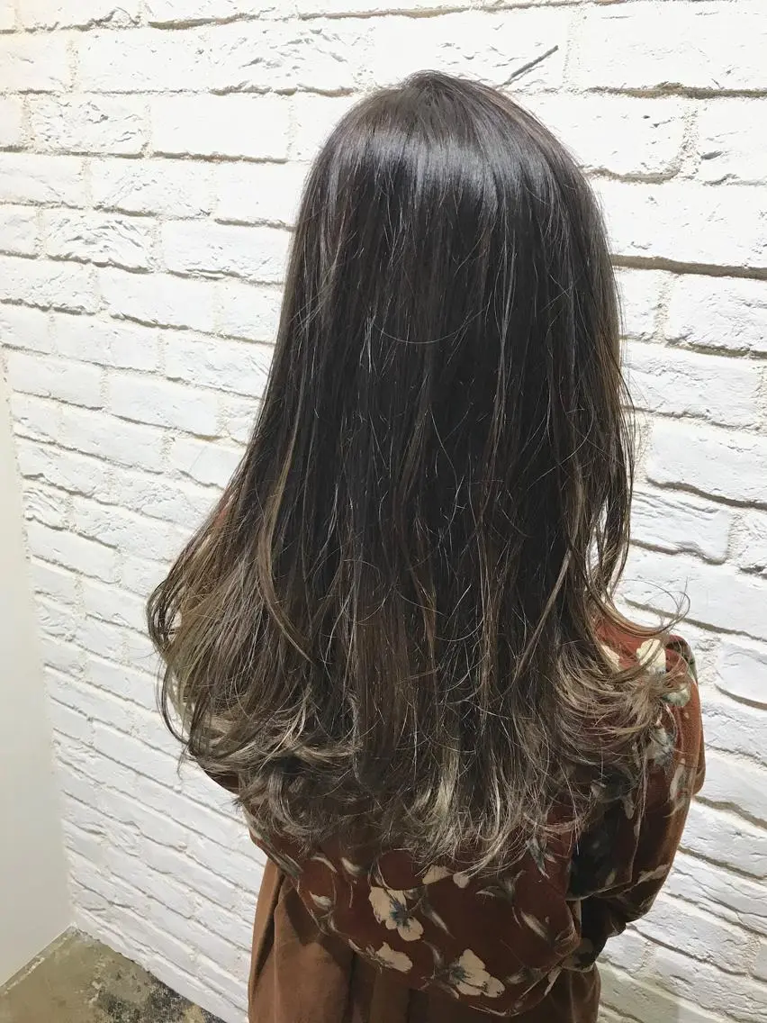 セミロング カラー グラデーションカラー ハイライトカラー ハイライト Neale.♡ ROLA京橋のマツエク・マツパデザイン