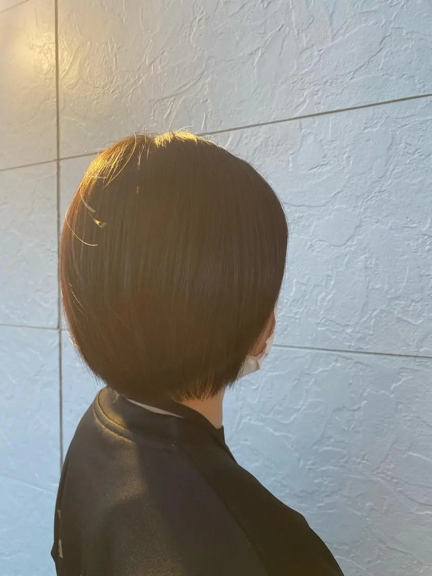 ショート カット 麻生 真子のヘアスタイル
