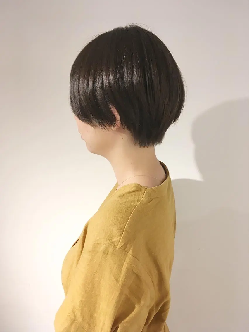 ショート カット ヘアカラー ヨナイ チヒロのヘアスタイル