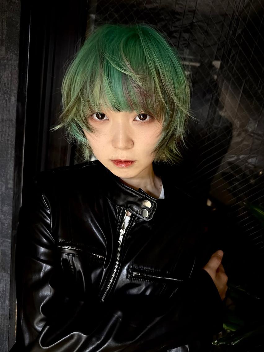 ミディアム カラー レイヤーカット ウルフカット カット ヘアカラー トリートメント ウルフレイヤー/ 中性ウルフ/タカハシのヘアスタイル