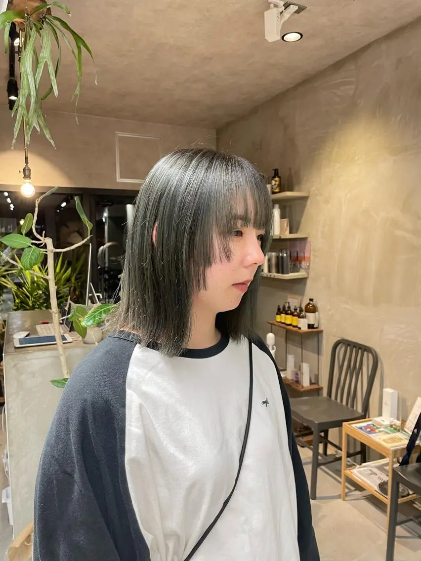 ミディアム 顔まわりレイヤー レイヤーカット ふじはら ひなこのヘアスタイル