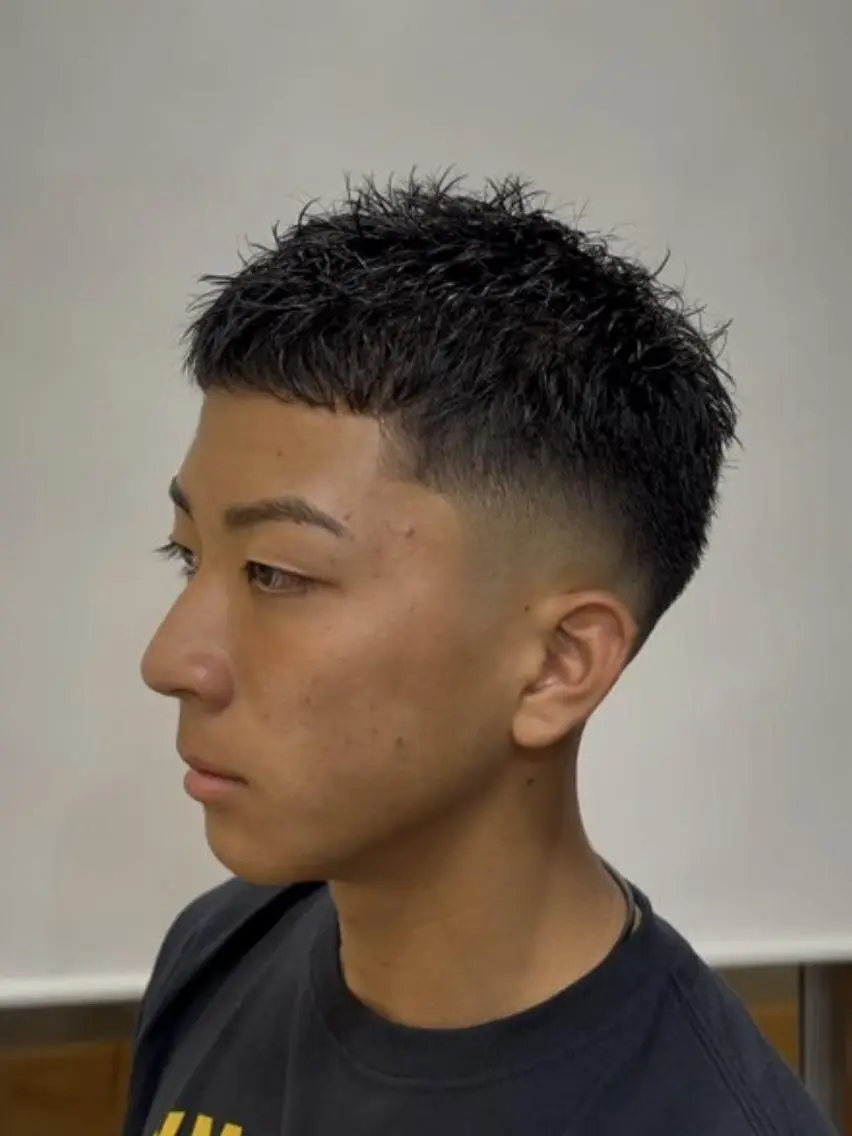 メンズ フェードカット スタッフ1 アシスタントのヘアスタイル