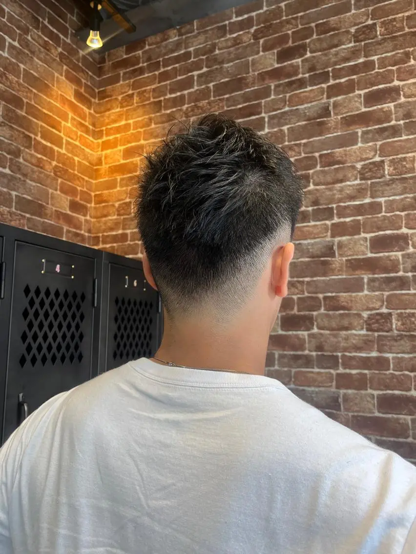 ショート カラー パーマ ヘアアレンジ メンズ キッズ ネイル マツエク・マツパ アイブロウ メンズブリーチ メンズハイライト メンズインナーカラー メンズ韓国風 ブリーチ 久木原 ゆりのヘアスタイル