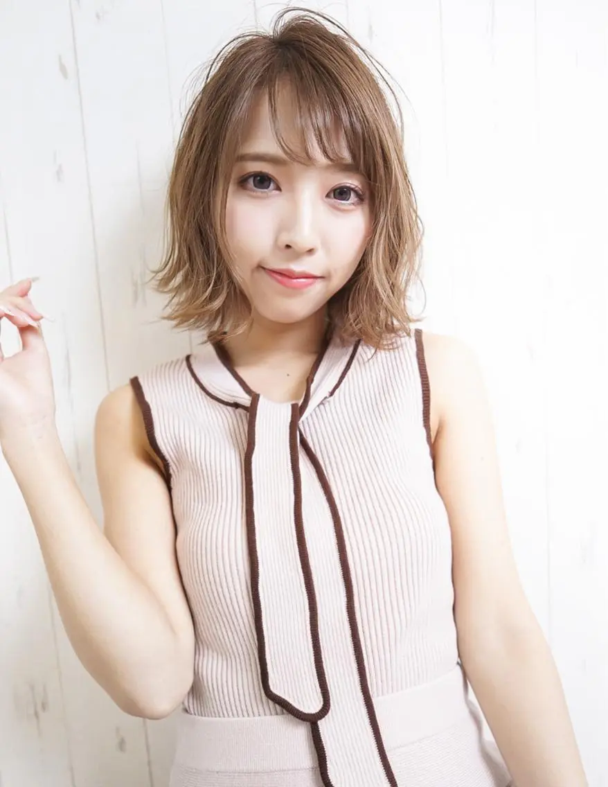 ショート ヘアカラー ヘアールーム アートのヘアスタイル