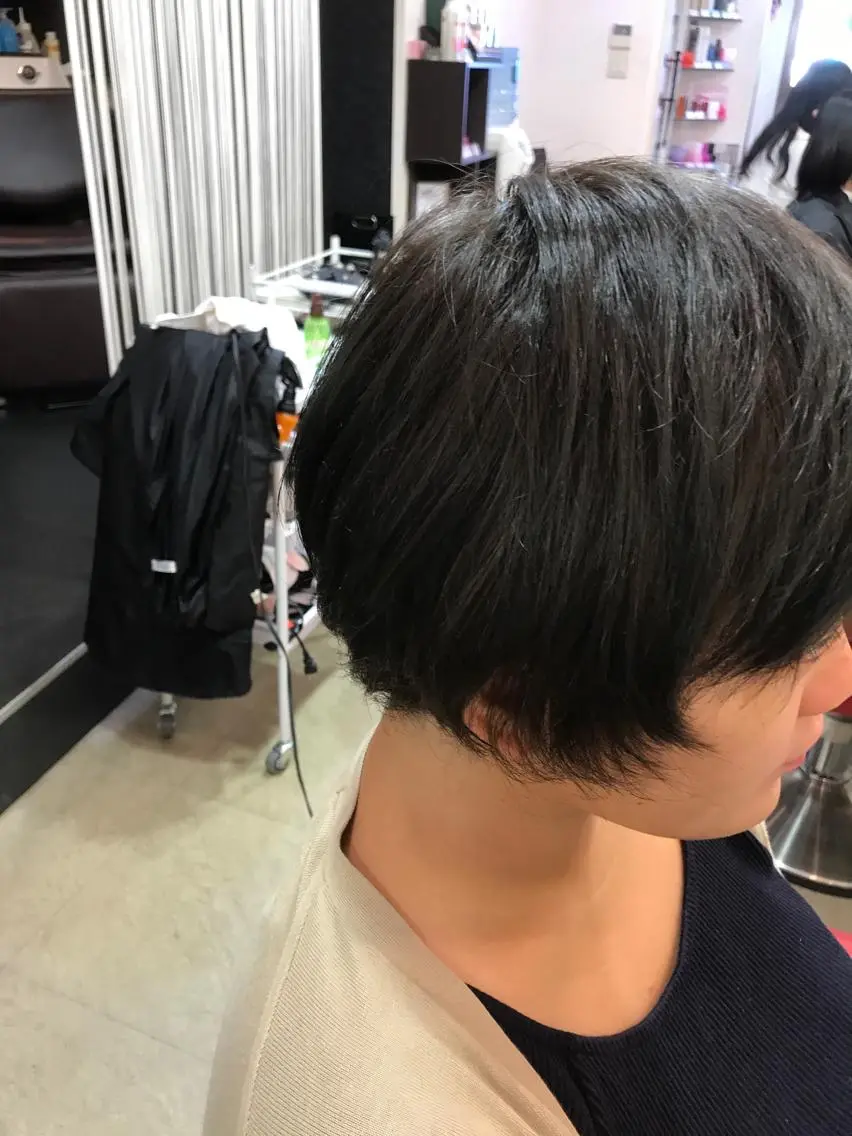 カラー アディクシーカラー グレージュ 渋谷宮益坂 omoのヘアスタイル