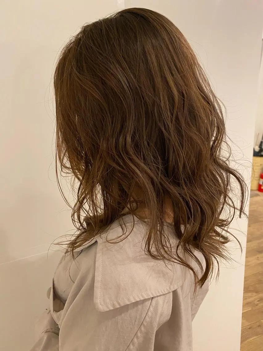 ミディアム 伊藤 光成のヘアスタイル