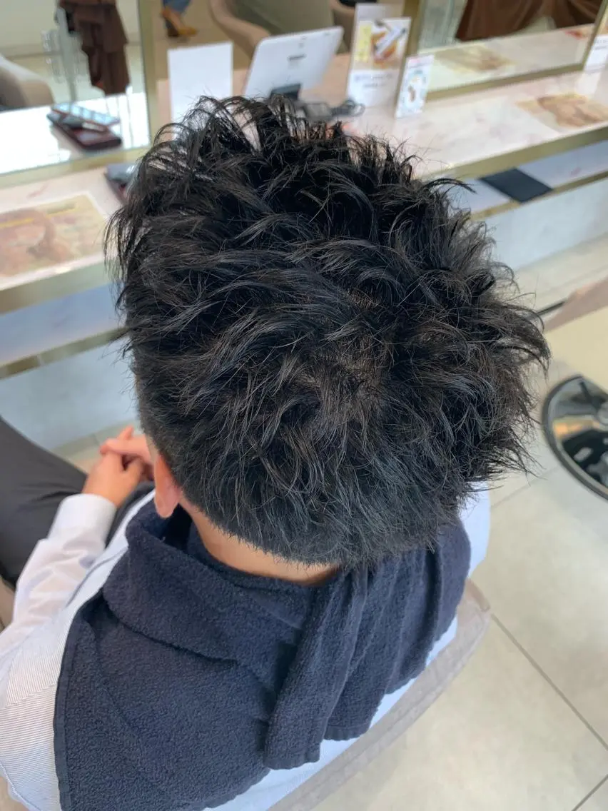 メンズ 吹田 駿 髪質改善縮毛矯正のヘアスタイル