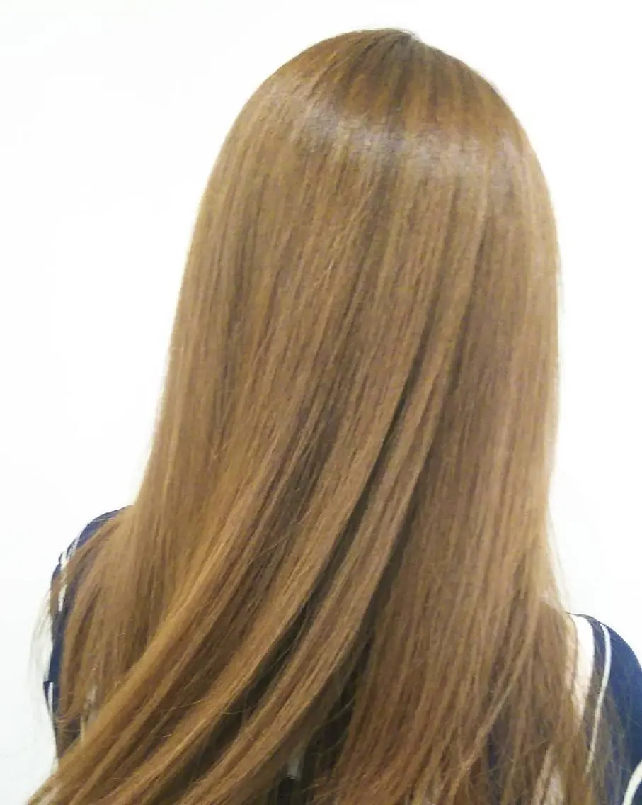 セミロング カラー パーマ ヘアアレンジ メンズ キッズ ネイル マツエク・マツパ 切りっぱなしボブ 子どものヘアアレンジ メンズブリーチ メンズハイライト メンズインナーカラー MEGUMI megumiのヘアスタイル