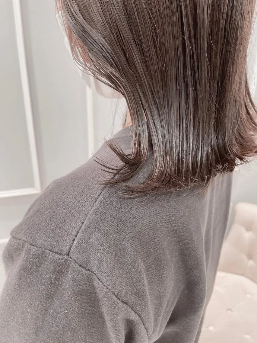ミディアム カラー グレージュ ハイライトカラー ハイライト カット ヘアカラー トリートメント 🦖鶴岡 香純🦖のヘアスタイル