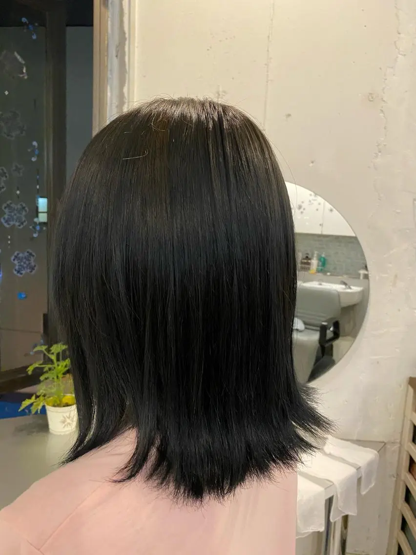 カラー 黒髪 ブルーカラー ブルーブラック 黒川 奨のヘアスタイル