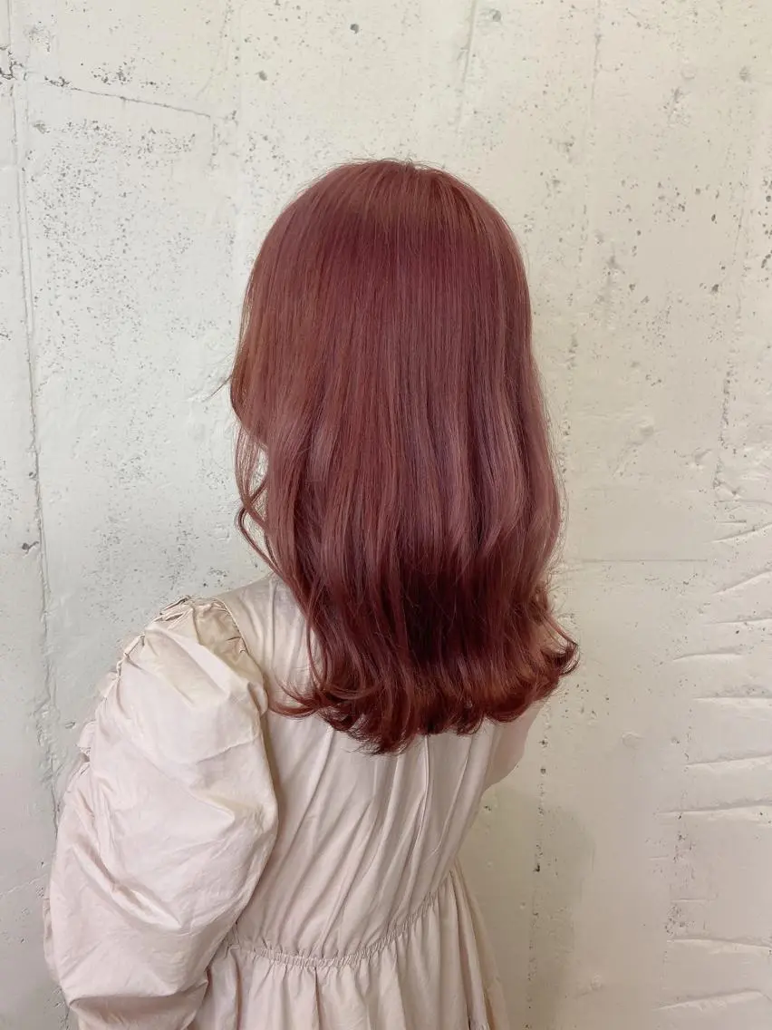 ロング カラー ブリーチ ハイトーン🤍 古江 実夢のヘアスタイル