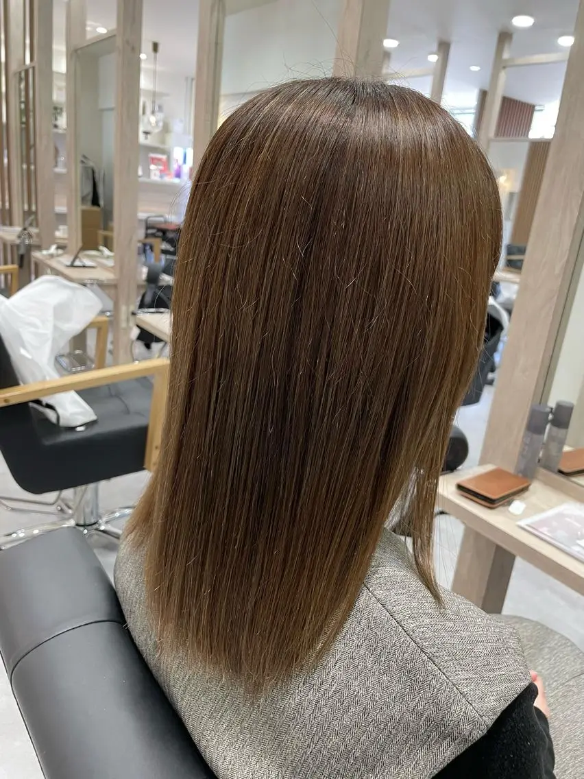 セミロング ハイライト ヘアカラー 永田 まどかのヘアスタイル