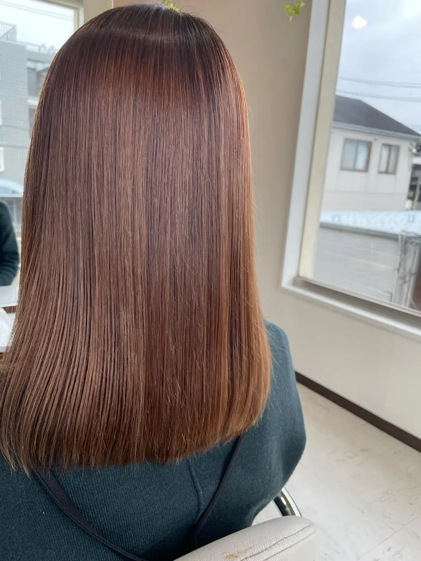 セミロング 伊丹Pilina 山田のヘアスタイル