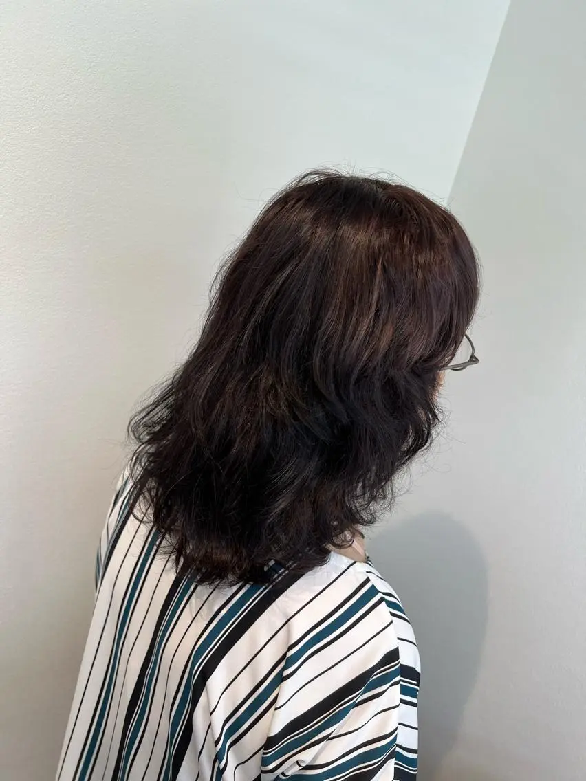 ミディアム カラー トリートメント Sanae .のヘアスタイル