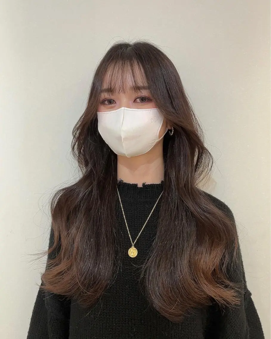 ロング ヨシンモリ 韓国ヘア レイヤーカットのヘアスタイル