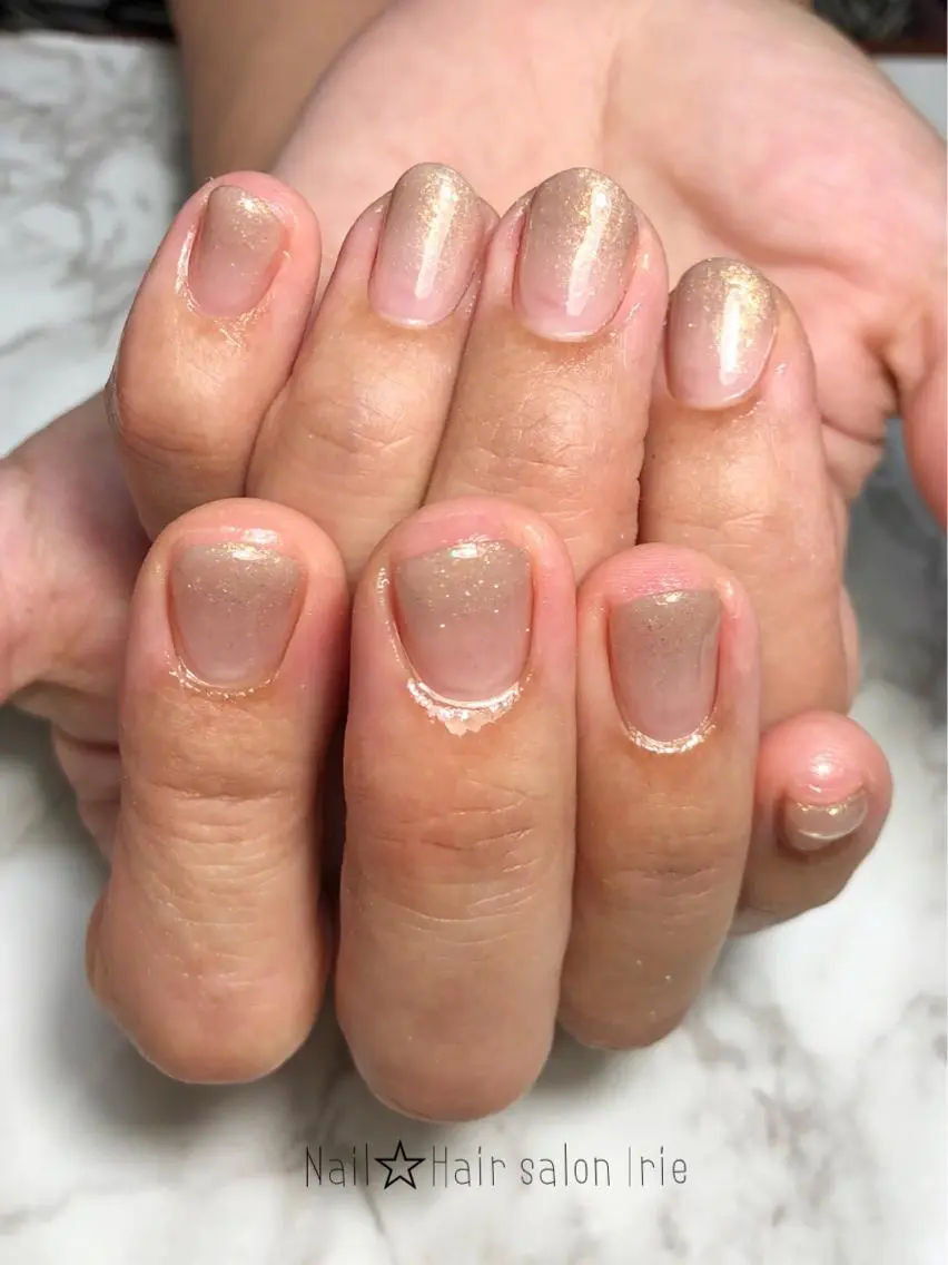 ネイル ハンドネイル ハンドケア 與儀 知佳のネイルデザイン