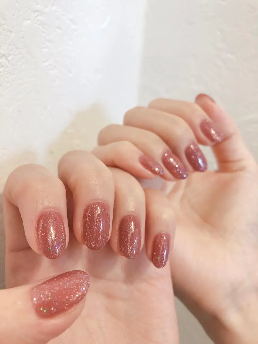 ネイル フラッシュネイル ラメ(グリッター) ピンク ハンドネイル saki_ nail heronのネイルデザイン