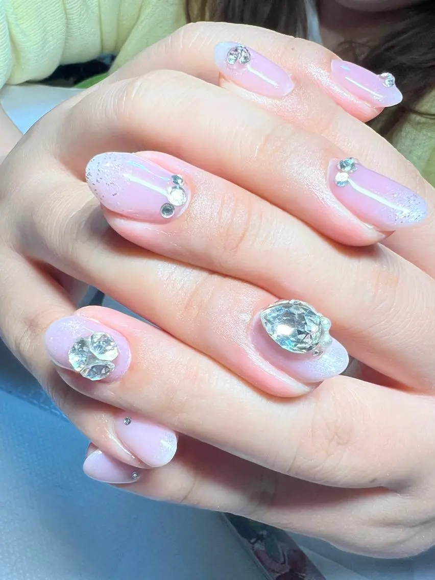 ネイル グラデーション ラメ(グリッター) ラメグラデーション 持ち込み ピンク ハンドネイル bijou nailsのネイルデザイン