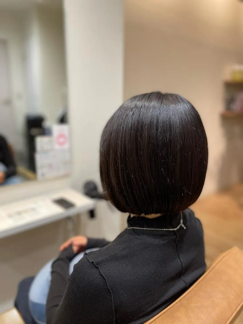 ショート 切りっぱなしボブ ボブ 亀田 実花のヘアスタイル