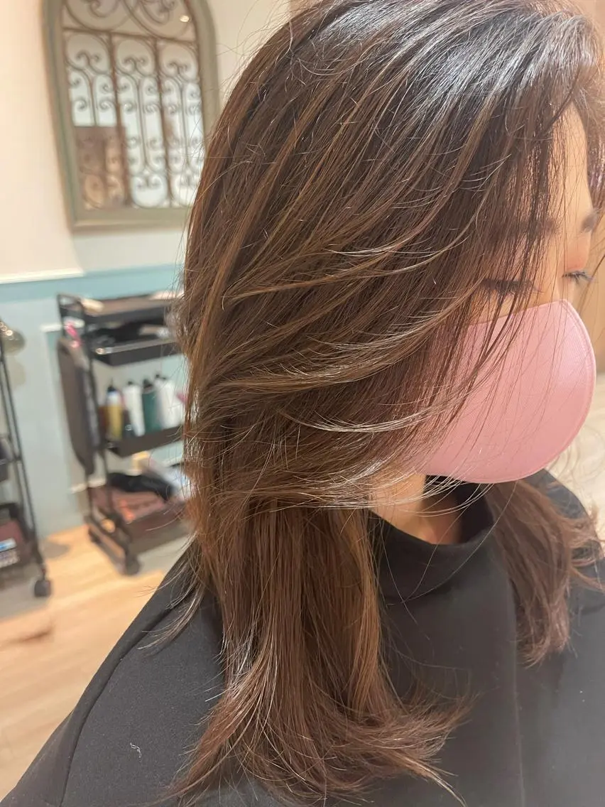 セミロング 顔周りカット 久保 明日香のヘアスタイル