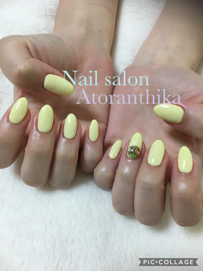 ネイル パステルネイル 黄色 ハンドネイル Nail salon ✩ アトランティカのネイルデザイン
