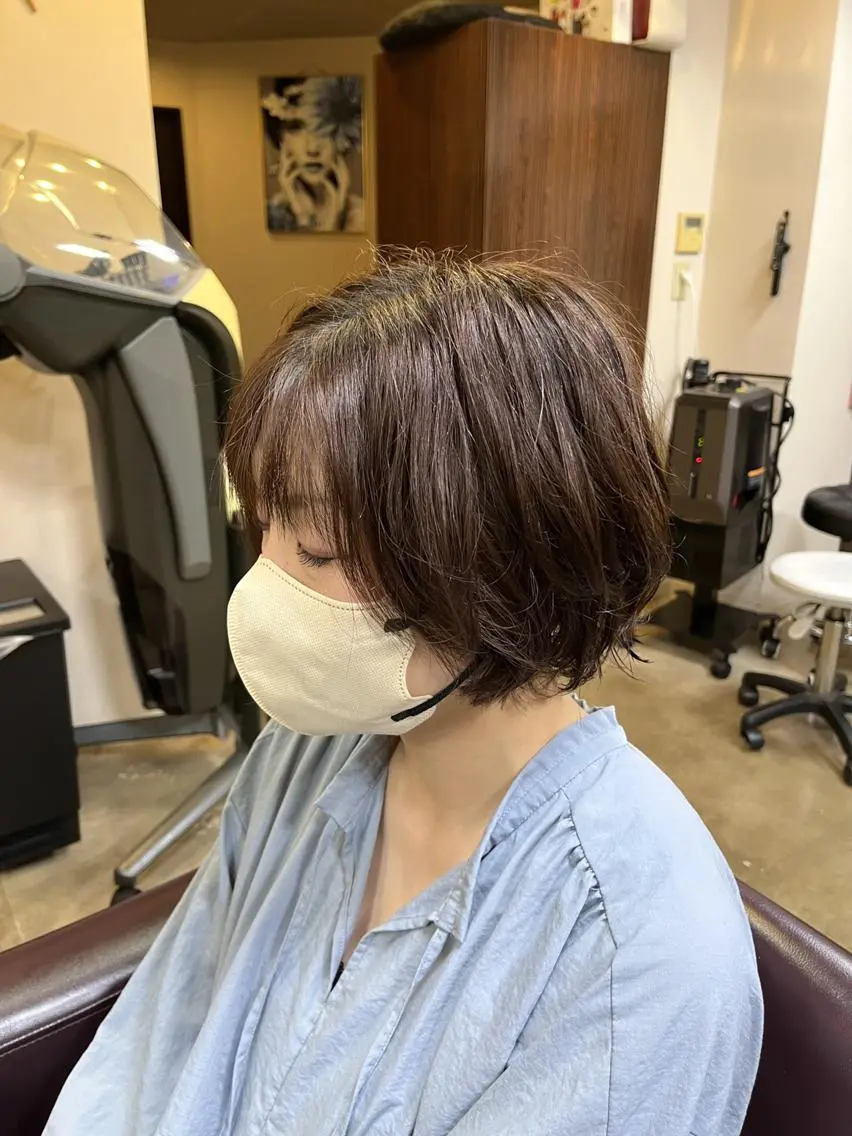 ショート パープルカラー ショートヘア カット ヘアカラー トリートメント 澤崎 希望のヘアスタイル