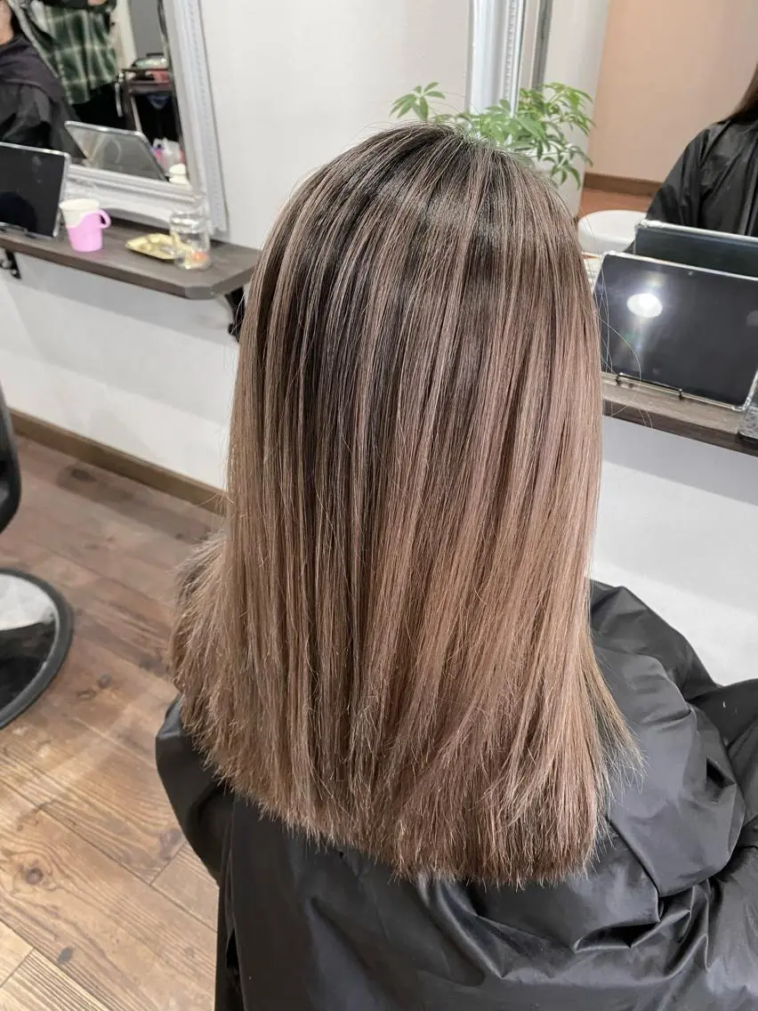 ロング ヘアカラー バレイヤージュ 隅中秀弥のヘアスタイル