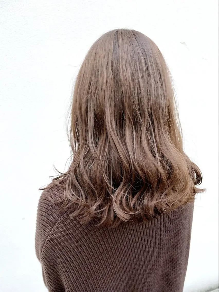 セミロング カラー ヘアアレンジ ベージュカラー ミルクティーベージュ カット ヘアカラー トリートメント ヘッドスパ ヘアセット 〽️magico/ ウルフDaiki〽️のヘアスタイル