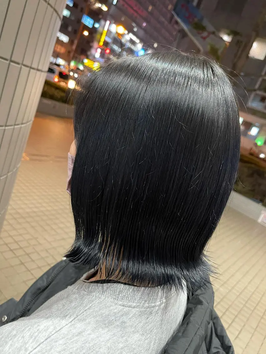 ミディアム カラー 黒髪 ネイビーカラー Zina天王寺 CHIAKIのヘアスタイル
