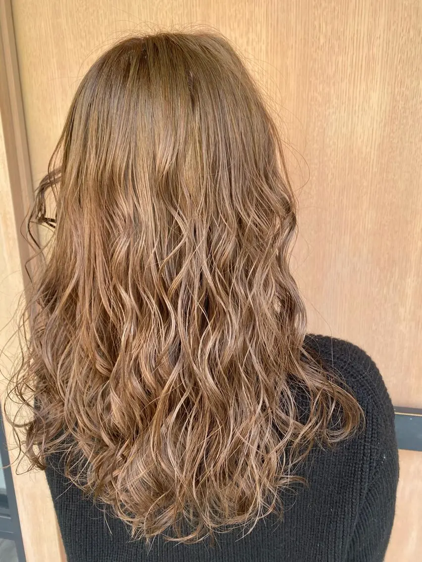ロング カット ヘアカラー トリートメント sail hairのヘアスタイル