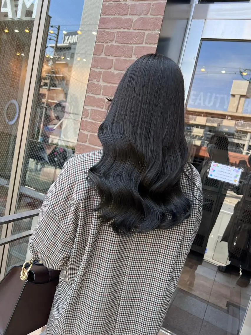 ロング カラー パーマ ヘアアレンジ 成人式 アディクシーカラー アッシュ バレイヤージュ ミストバング newi 川崎店のヘアスタイル