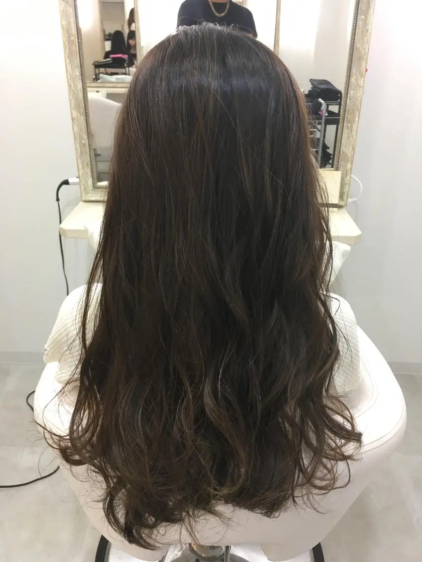 セミロング ロング カラー 髪質改善 中川 翔のヘアスタイル