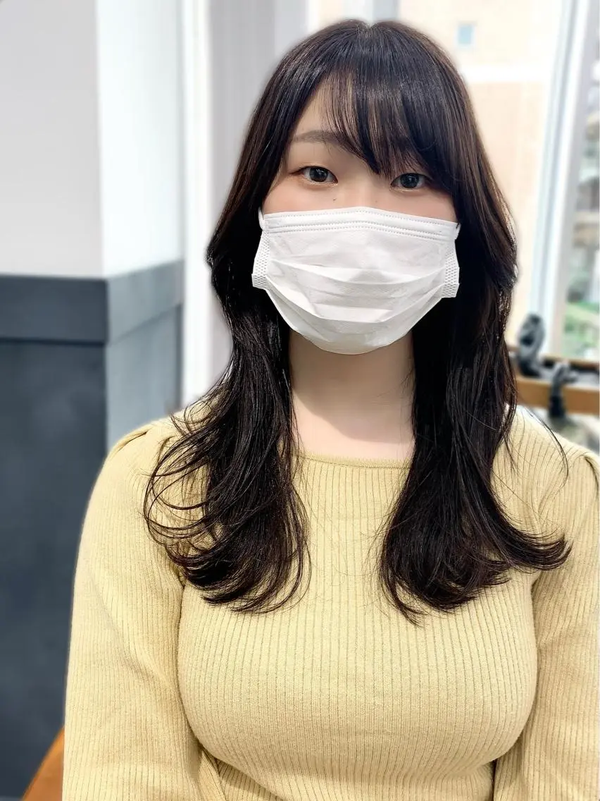 ロング カラー パーマ ヘアアレンジ キッズ ネイル マツエク・マツパ アイブロウ カット 縮毛矯正 レイヤーカット/ 巻ける縮毛矯正のヘアスタイル