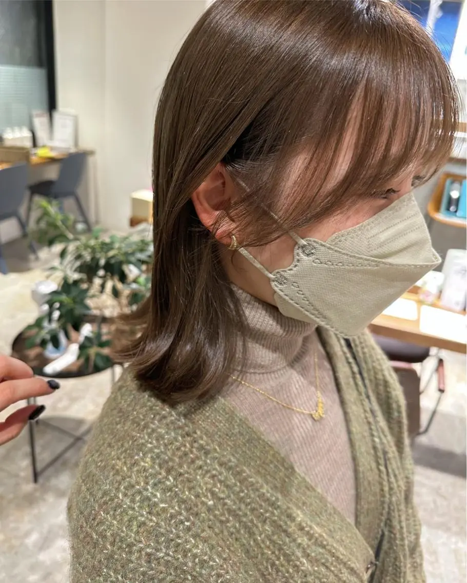 ミディアム カラー ブリーチ ブリーチなしカラー 落合 眺 (オチアイ ノゾミ)のヘアスタイル