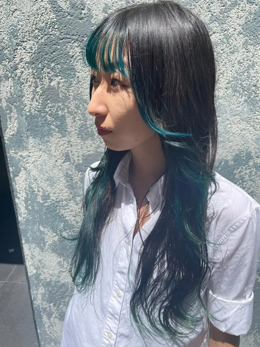 ロング 松田 真央のヘアスタイル