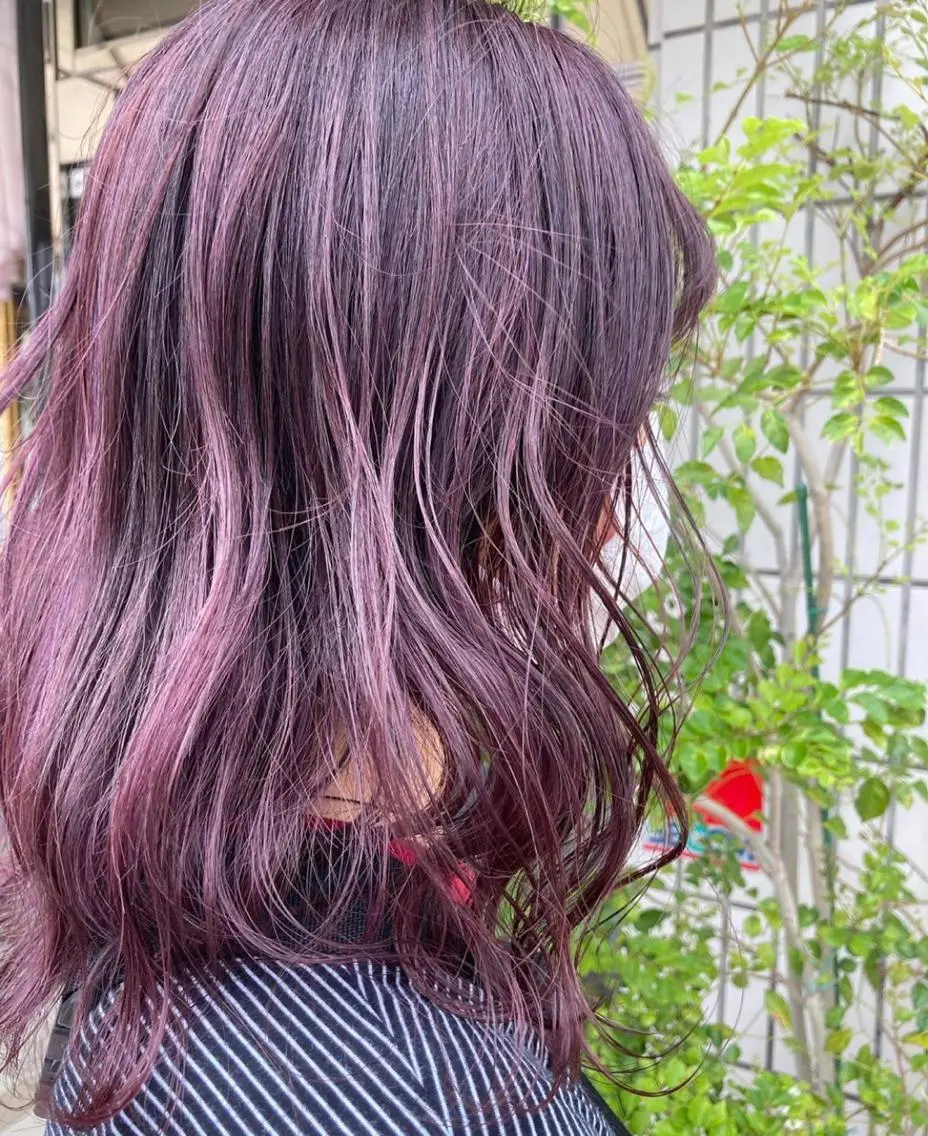 ロング アダチ コウスケのヘアスタイル
