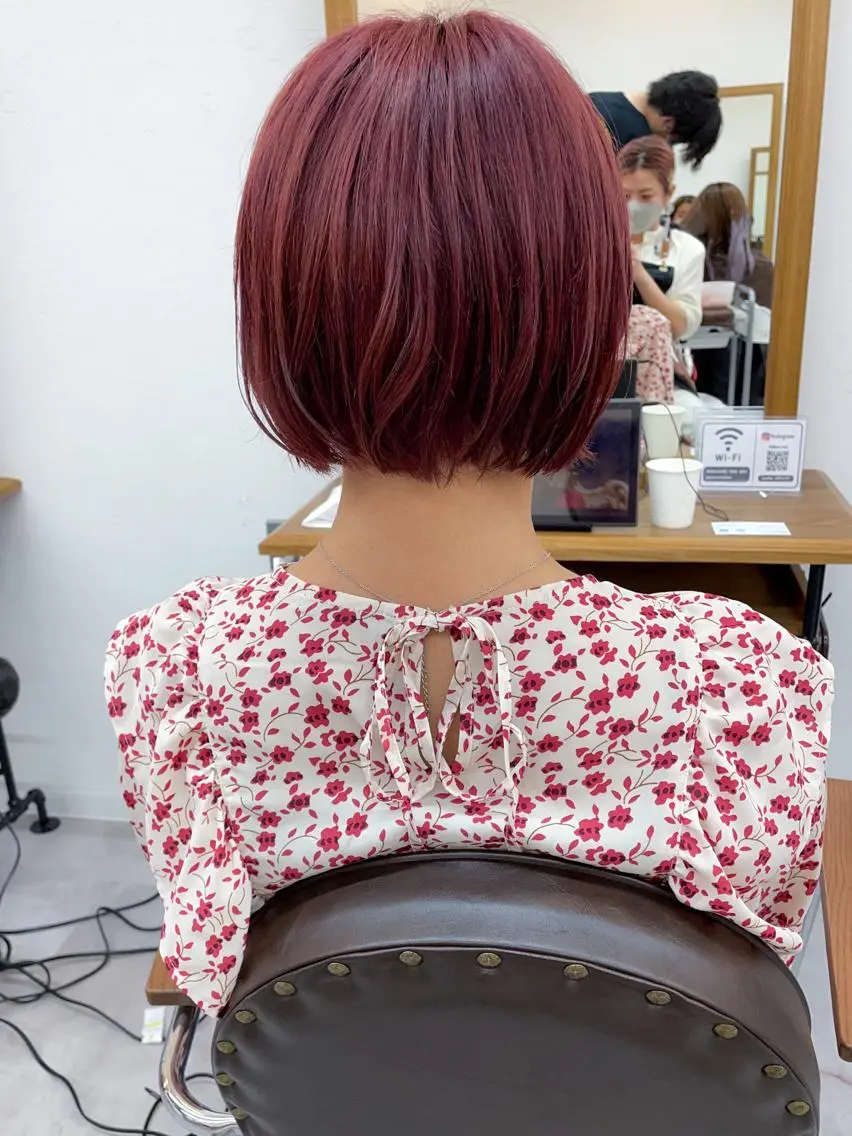 ショート カラー Luxbe hakataのヘアスタイル