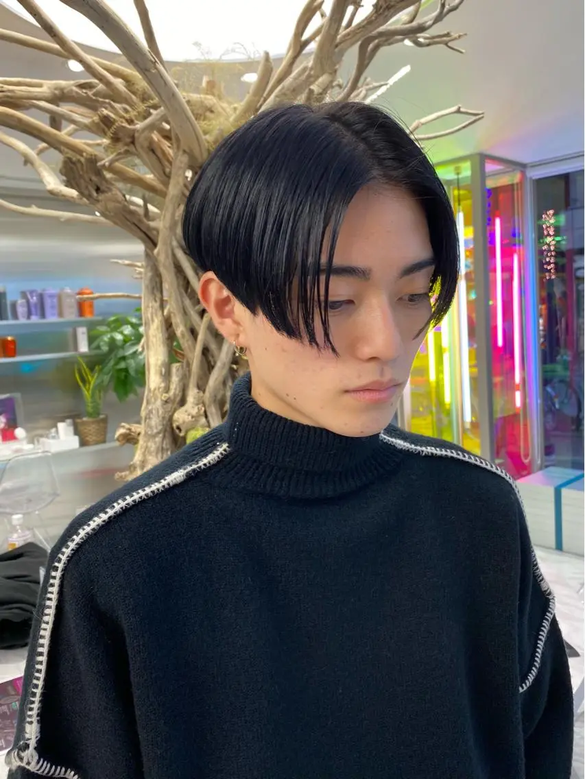 ショート カラー メンズ センターパート カット mai🤍縮毛酸性ス トレート/アイリストのヘアスタイル
