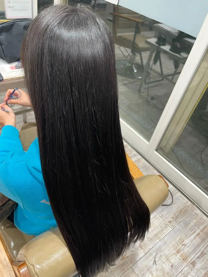 ロング 東 歩音のヘアスタイル