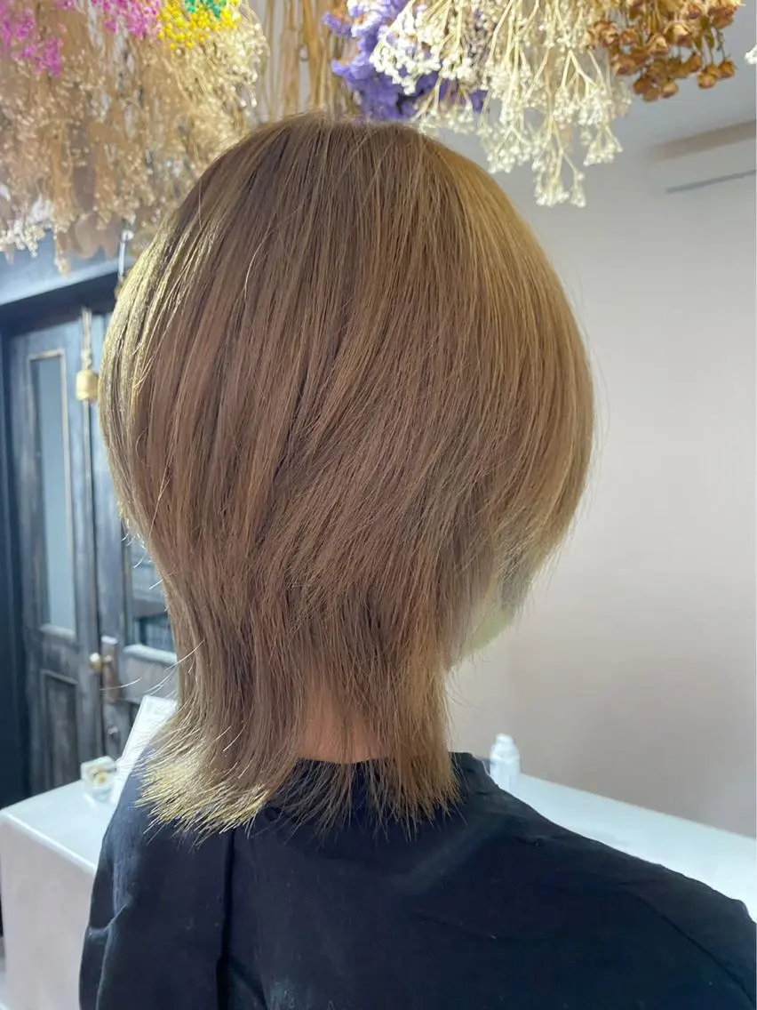カラー ブリーチ 木戸 愛美のヘアスタイル