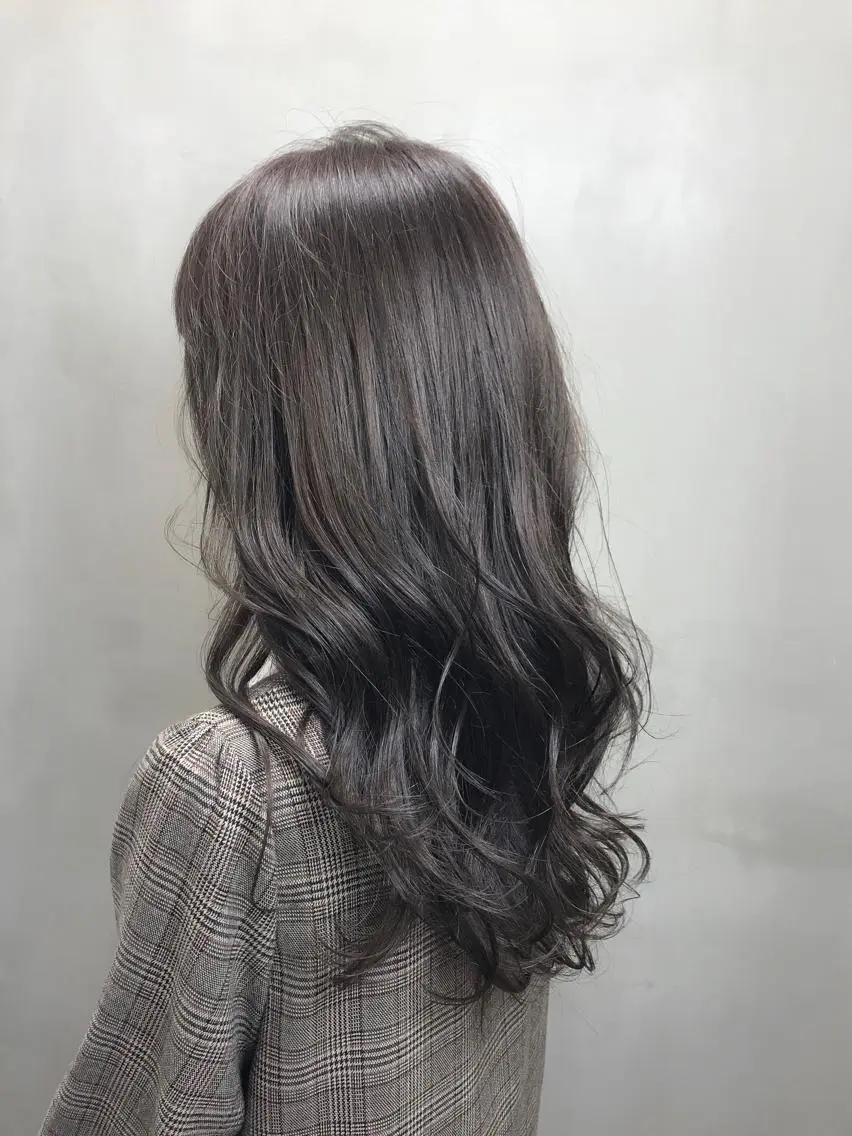 セミロング カラー シルバー 【透明感、艶髪】西村 有司のヘアスタイル
